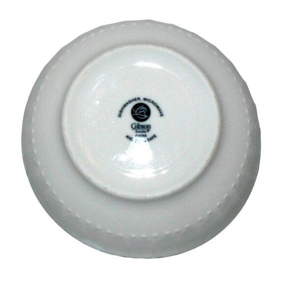Set Of 4 Gibson White Embossed Ceramic Bowls Dishwasher, Oven & Microwave Safe - Picture 3 of 3